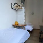 ペンション カサ デ バルサ ゲストハウス