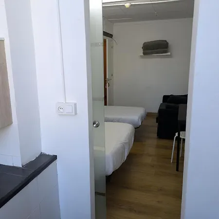 Casa De Barca 2* ברצלונה